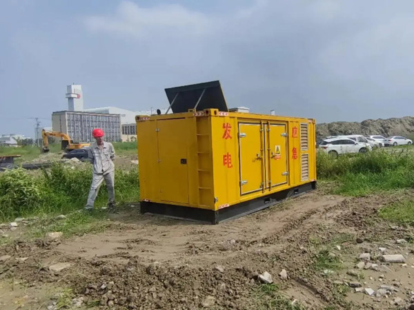 老城镇200KW柴油发电机机组每小时的油耗量受哪些因素影响?